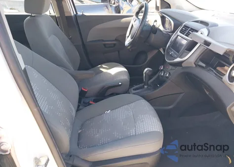 2020 Chevrolet Sonic Fwd 1Fl 5-Door from USA, damaged, VIN 1G1JG6SB8L4109765